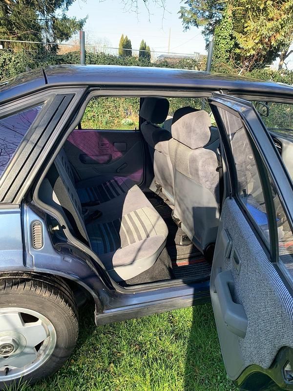 Gebraucht Opel Ascona 115 PS (84 kW) 1987 Blau Kleinwagen