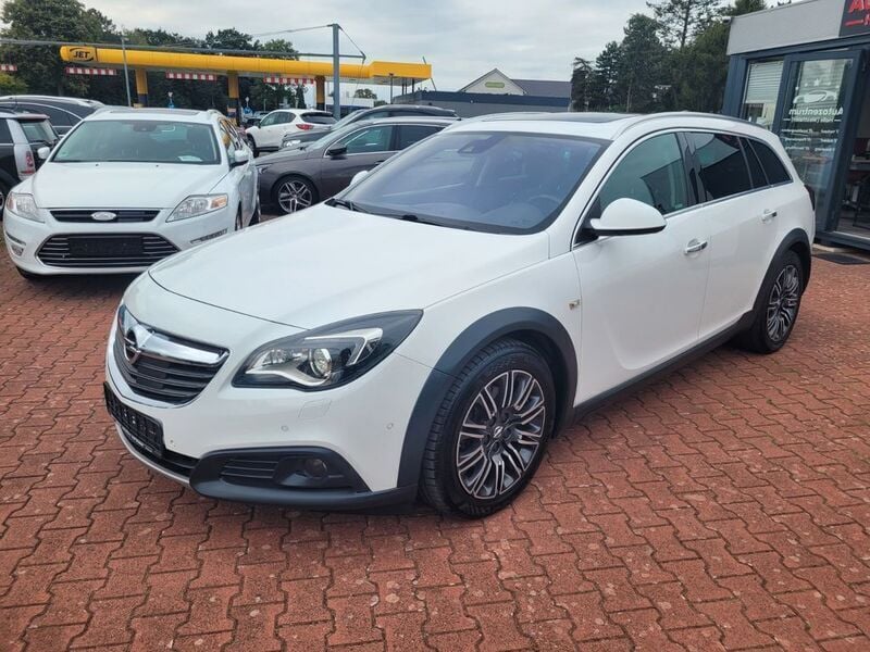 Gebraucht Opel Insignia Country Tourer 170 PS (125 kW) 2016 Weiß Kombi