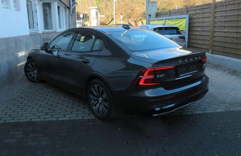 Gebraucht Volvo S60 Ultimate 250 PS (183 kW) 2023 Grau Limousine