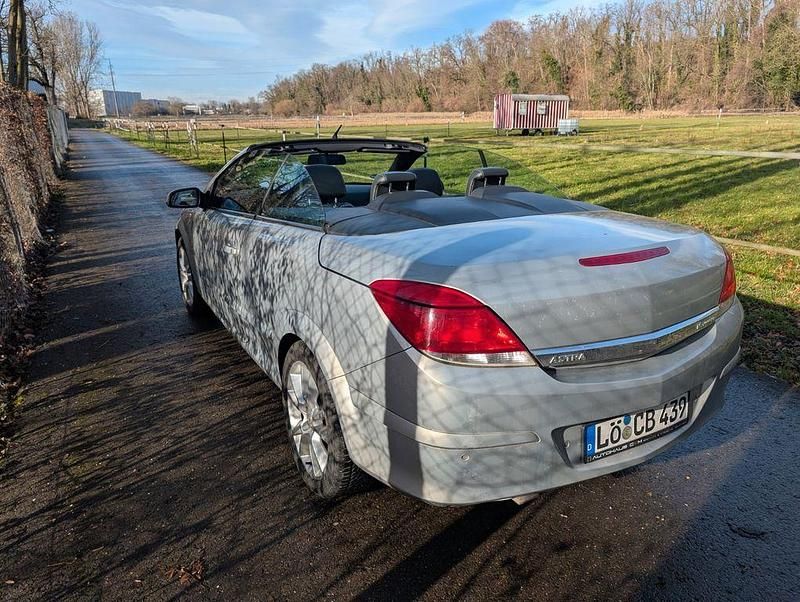 Gebraucht Opel Astra Cabriolet Cosmo 105 PS (77 kW) 2007 Grau Cabrio