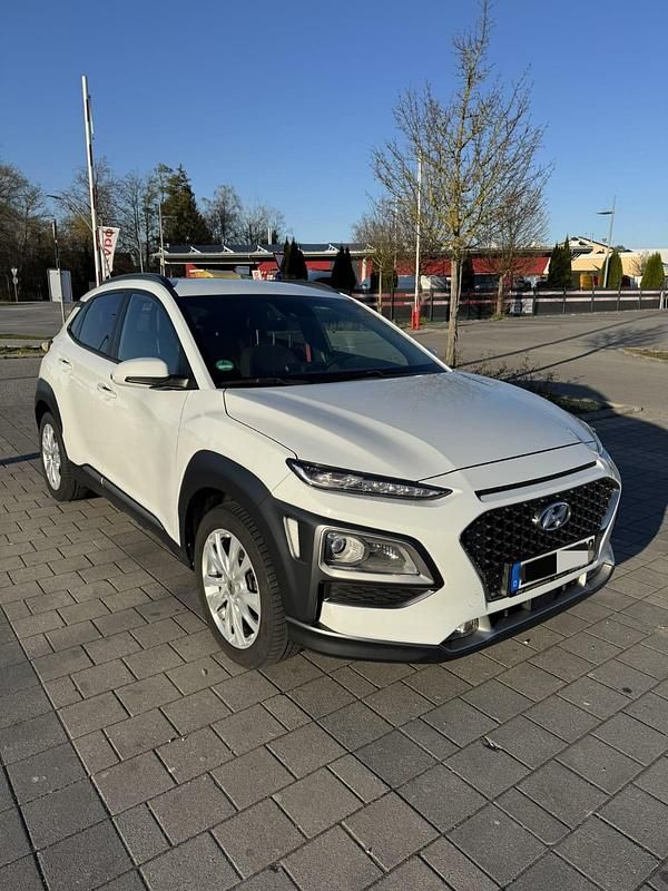 Weiß Gebraucht 2017 Hyundai Kona Style SUV | 15.400 € (Guter Preis) - Bild 1/4