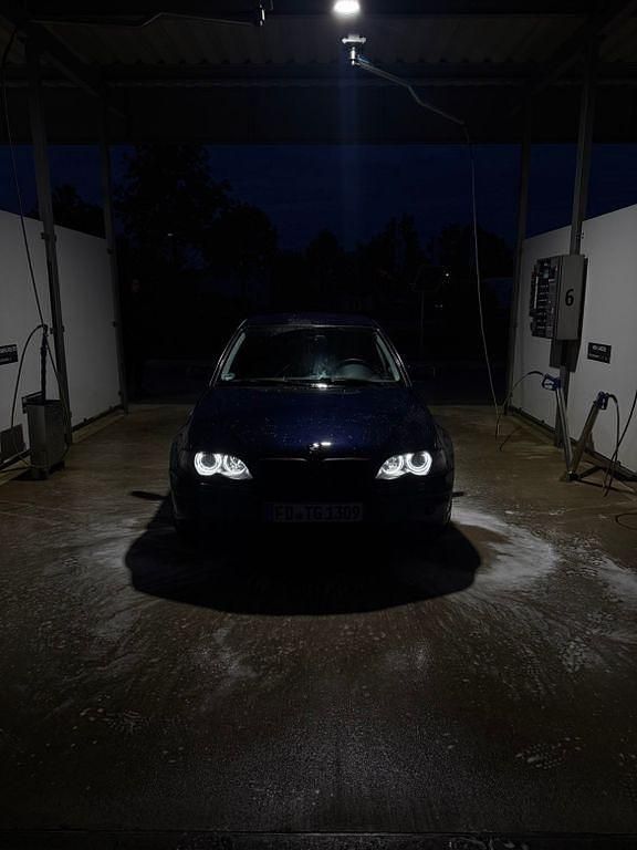 Gebraucht BMW 325 192 PS (141 kW) 2002 Blau Limousine