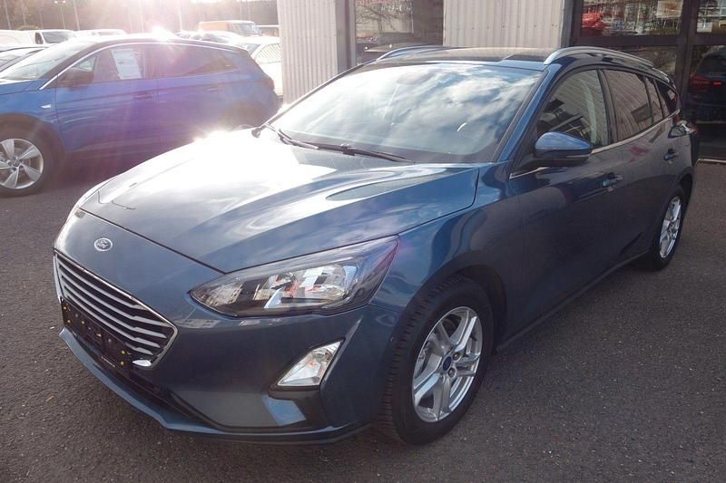 Gebraucht Ford Focus Cool & Connect 125 PS (91 kW) 2021 Blau Kombi