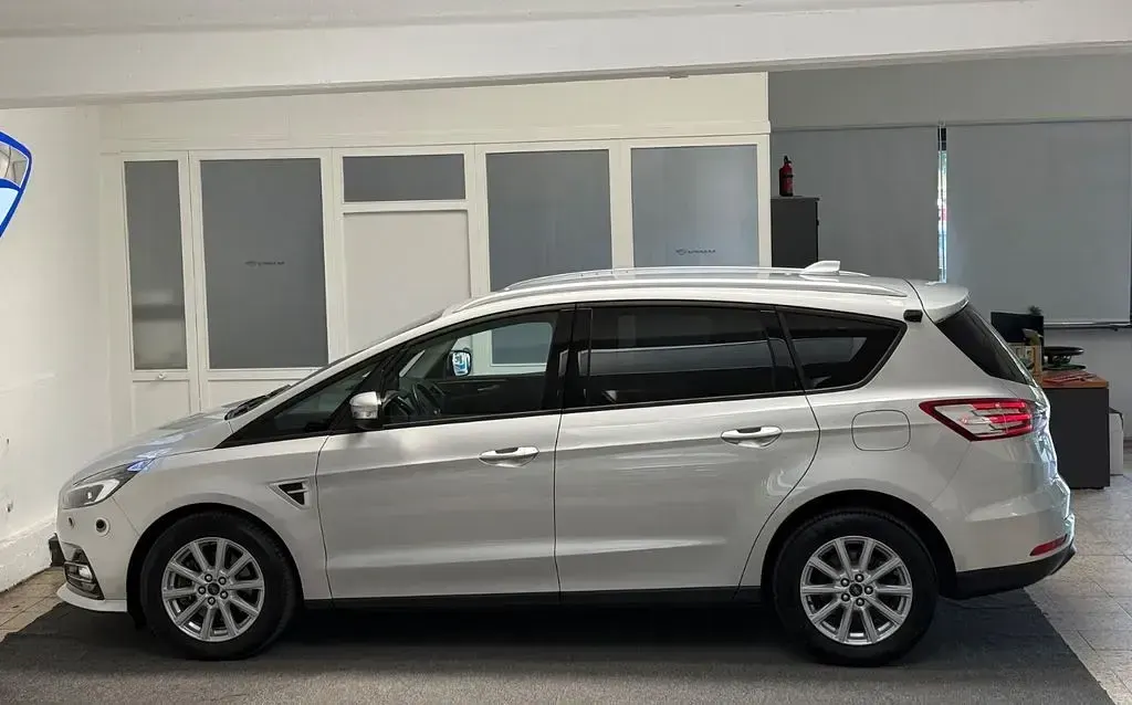 Gebraucht Ford S-MAX Titanium 190 PS (139 kW) 2020 Silber Van / Kleinbus