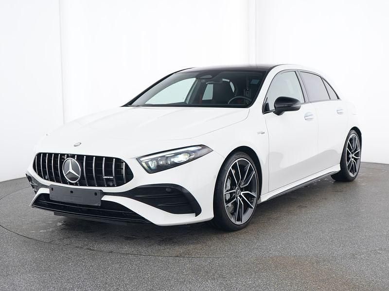 Weiß Gebraucht 2024 Mercedes A35 AMG AMG Limousine | 45.880 € (Fairer Preis) - Bild 1/4