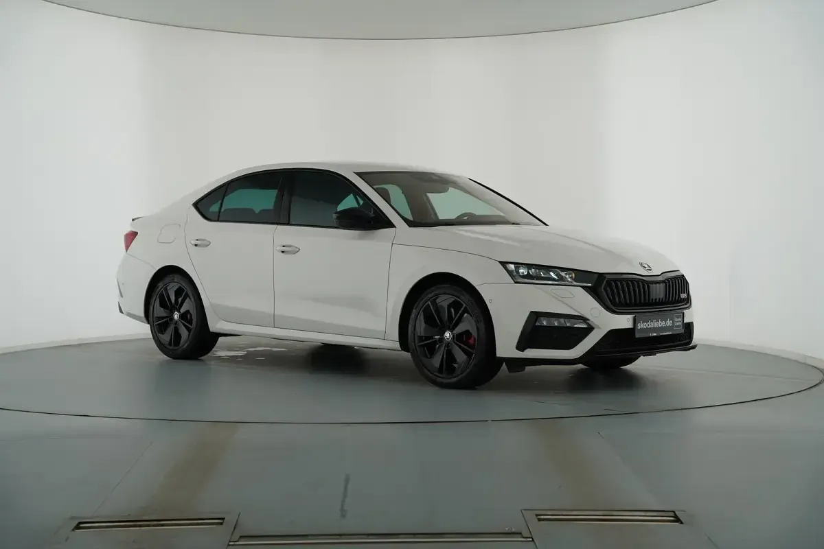 Gebraucht Skoda Octavia RS 245 PS (180 kW) 2022 Candyweiss Limousine
