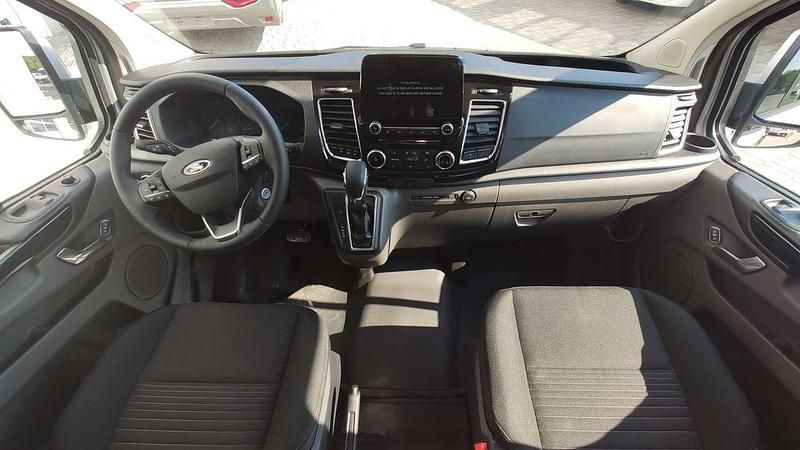 Gebraucht Ford Tourneo 170 PS (125 kW) 2024 Grau Van / Kleinbus