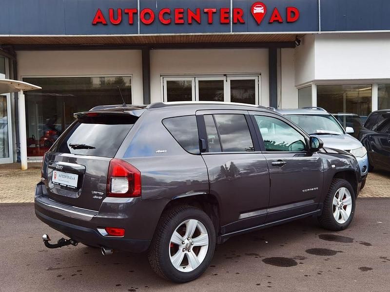Gebraucht Jeep Compass Limited 163 PS (119 kW) 2014 Grau SUV