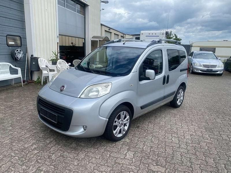 Silber Gebraucht 2009 Fiat Qubo Active Van / Kleinbus | 2.250 € (Fairer Preis) - Bild 1/4