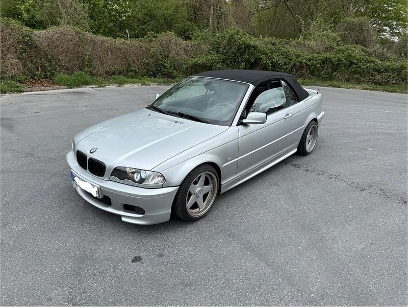 Silber Gebraucht 2002 BMW 325 Cabriolet M Sport Cabrio | 5.900 € - Bild 1/4