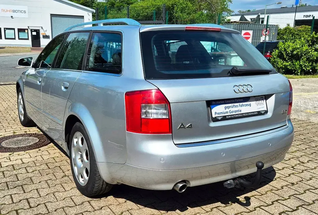 Używany Audi A4 Attraction 131 KM (96 kW) 2004 Srebrny Kombi
