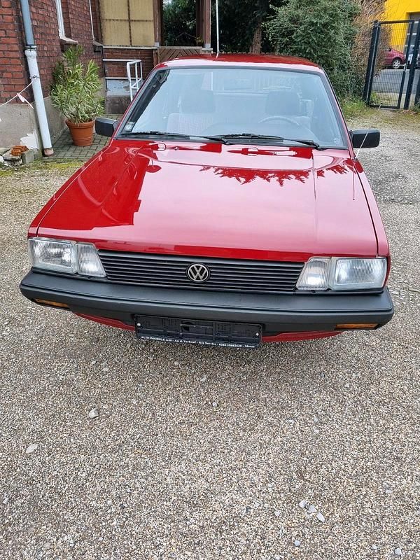 Rot Gebraucht 1984 VW Passat Kombi | 5.500 € - Bild 1/4