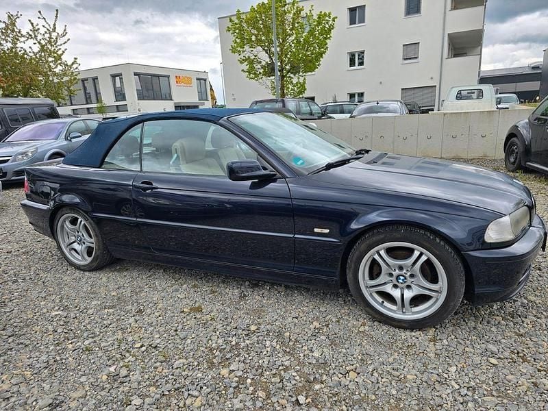 Gebraucht BMW 320 M Sport 170 PS (125 kW) 2002 Blau Cabrio