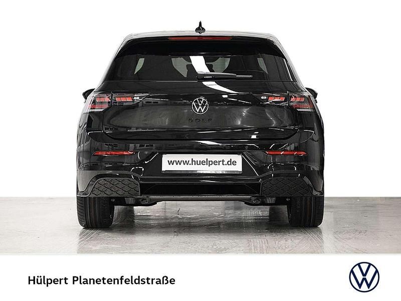 Neu VW Golf VIII R-line 150 PS (110 kW) 2026 Grenadillschwarz metallic Limousine