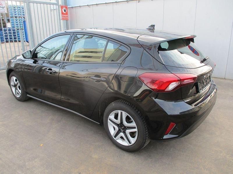 Gebraucht Ford Focus Cool & Connect 101 PS (74 kW) 2022 Schwarz Limousine