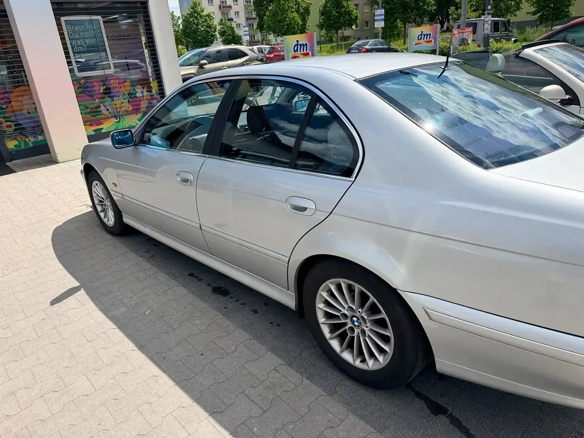 Używany BMW 520 150 KM (110 kW) 2002 Srebrny Sedan/Limuzyna