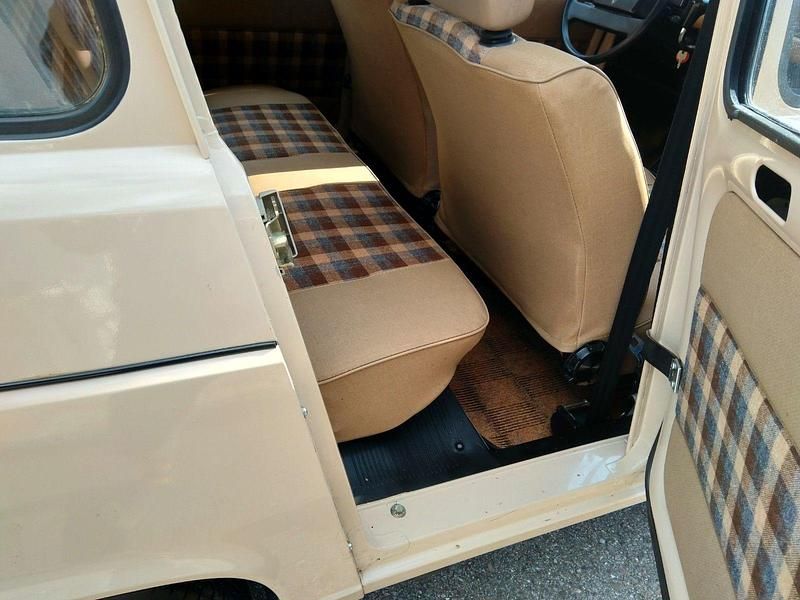 Second-hand Renault R4 33 CP (24 kW) 1992 Hatchback