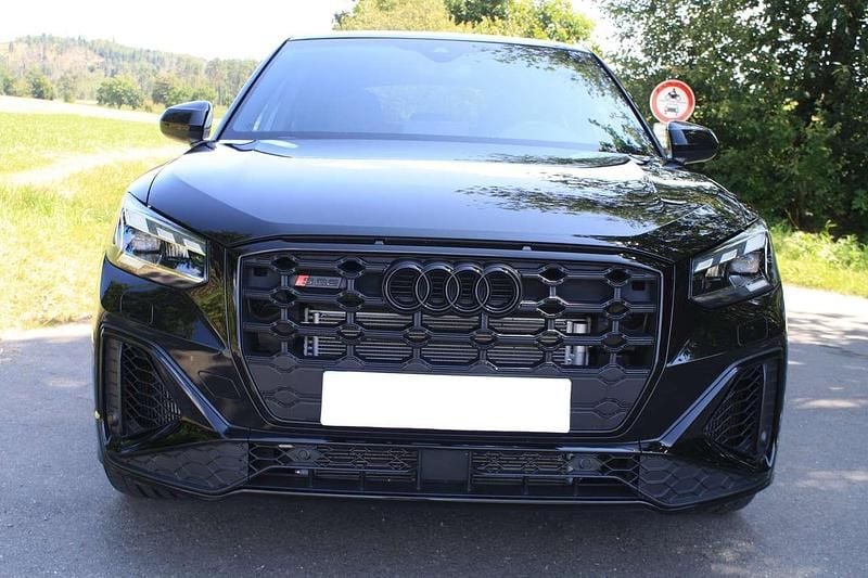 Gebraucht Audi SQ2 Comfort 300 PS (220 kW) 2024 Schwarz SUV