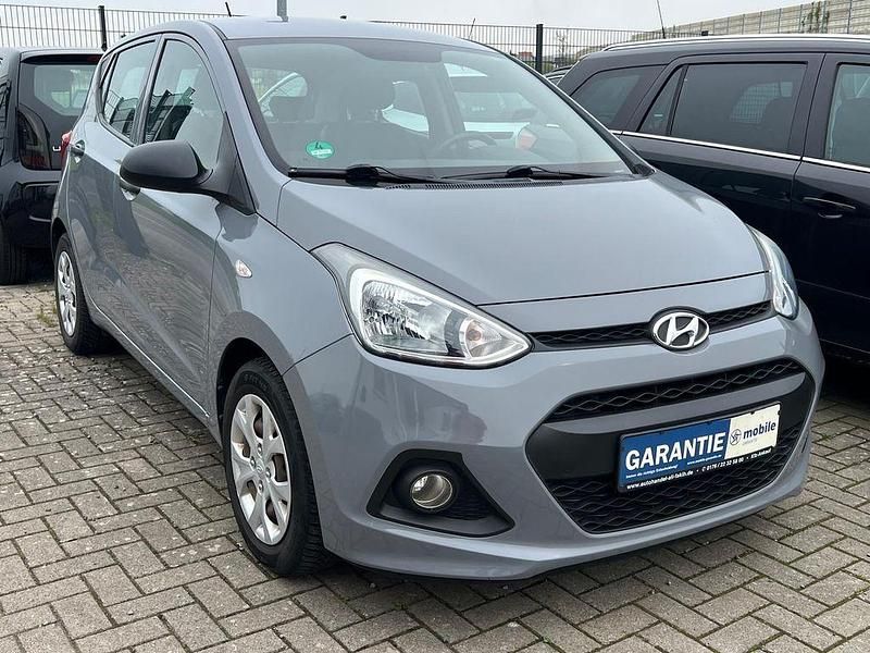 Gebraucht Hyundai i10 Classic 67 PS (49 kW) 2014 Grau Kleinwagen
