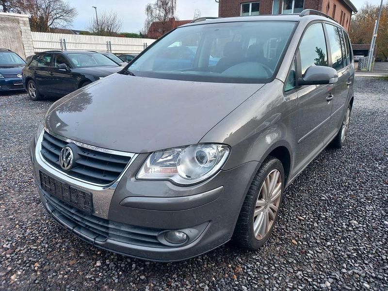 Grau Gebraucht 2009 VW Touran Trendline Van / Kleinbus | 3.490 € (Guter Preis) - Bild 1/4