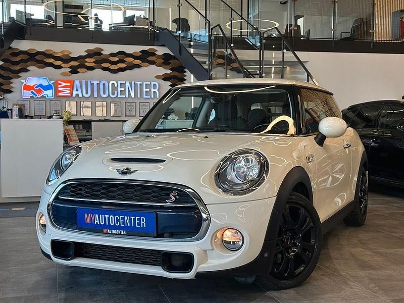 Weiß Gebraucht 2015 Mini Cooper SD Kleinwagen | 13.990 € (Fairer Preis) - Bild 1/4
