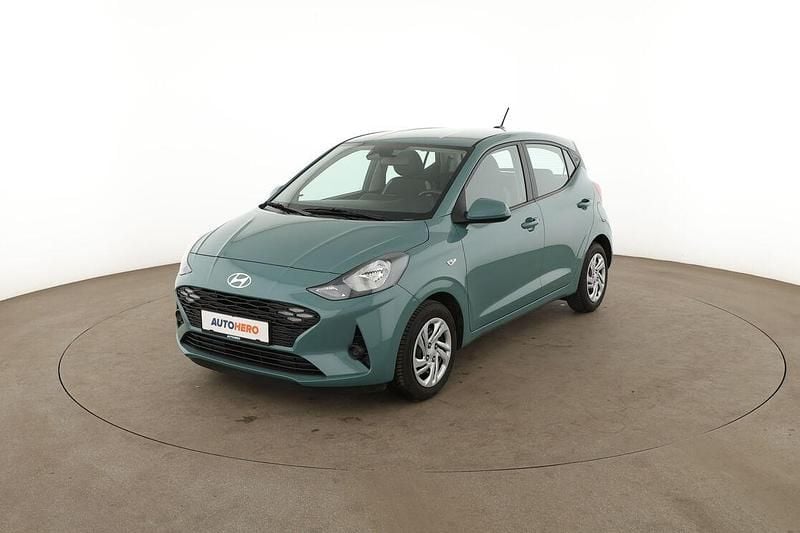 Gebraucht Hyundai i10 Select 77 PS (56 kW) 2024 Grün Kleinwagen