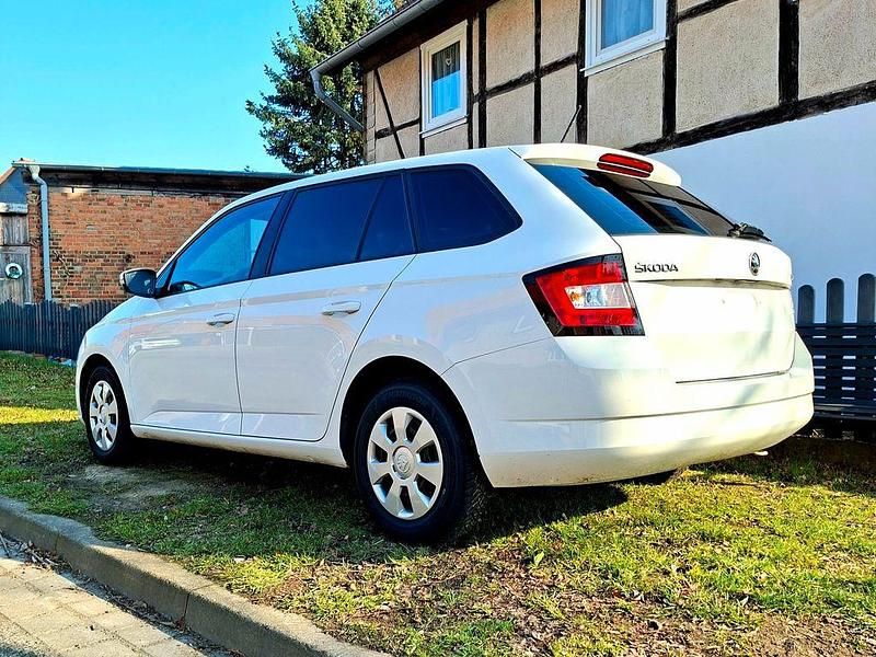 Gebraucht Skoda Fabia 75 PS (55 kW) 2015 Weiß Kombi