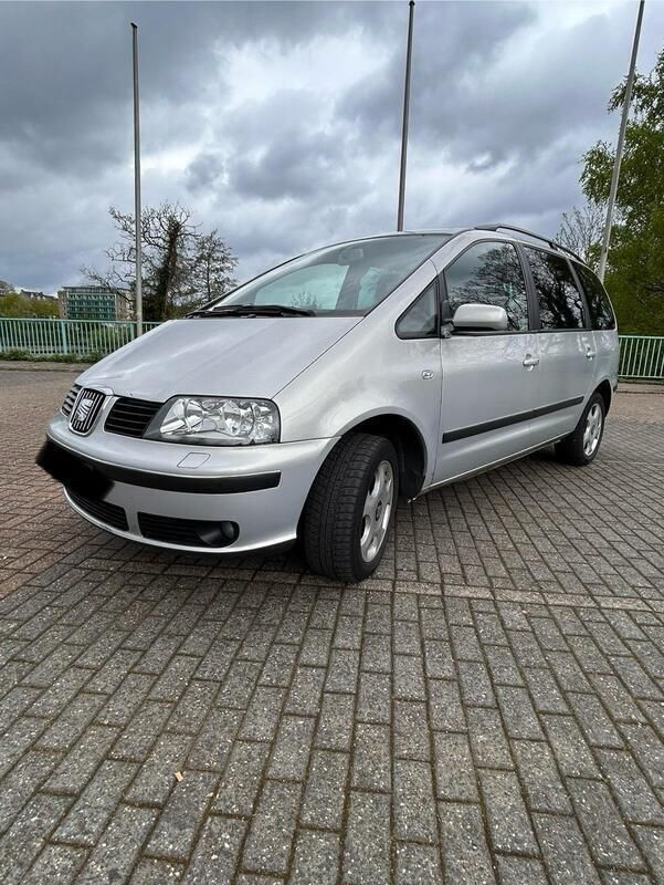 Silber Gebraucht 2002 Seat Alhambra Van / Kleinbus | 4.650 € - Bild 1/4