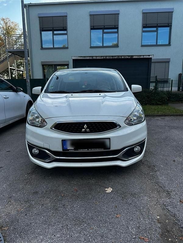 Weiß Gebraucht 2018 Mitsubishi Space Star Kleinwagen | 4.200 € (Fairer Preis) - Bild 1/4