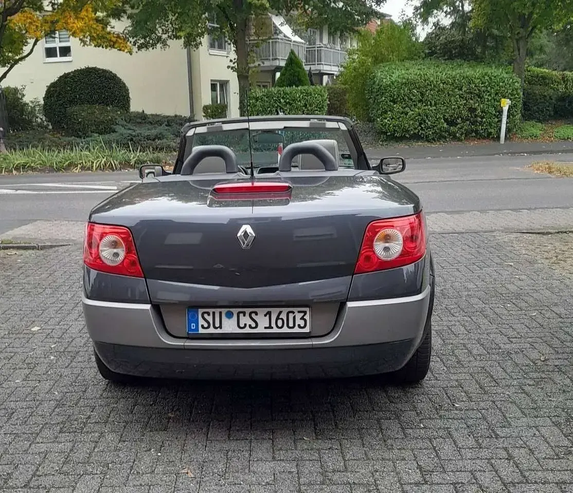 Gebraucht Renault Mégane Cabriolet Privilege 131 PS (96 kW) 2005 Grau Cabrio