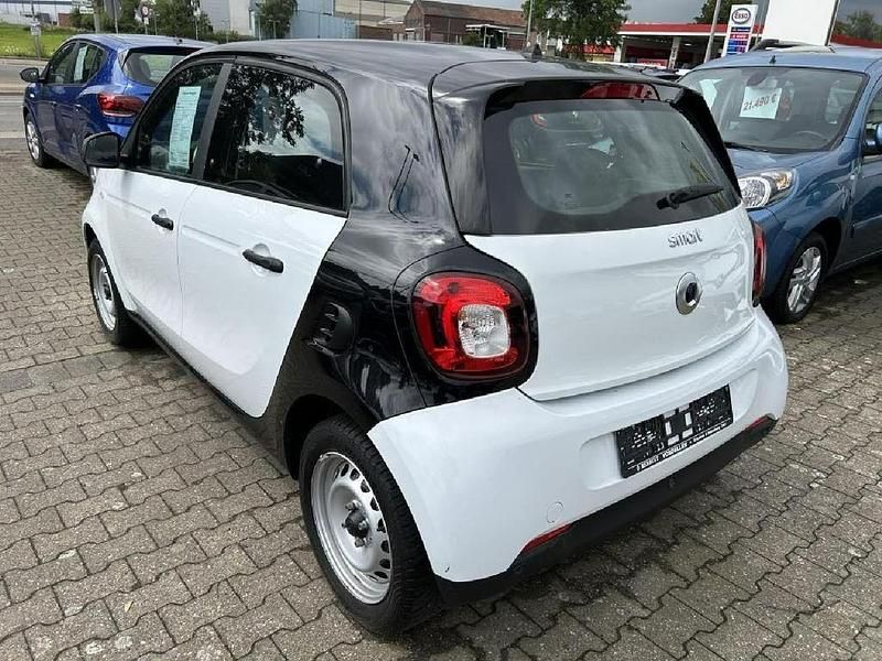 Gebraucht Smart ForFour Basis 71 PS (52 kW) 2018 Weiß Kleinwagen