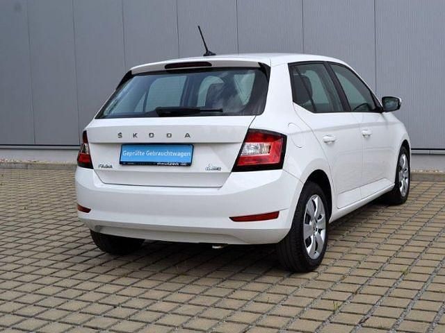 Gebraucht Skoda Fabia Ambition 95 PS (69 kW) 2021 Candyweiß Kleinwagen