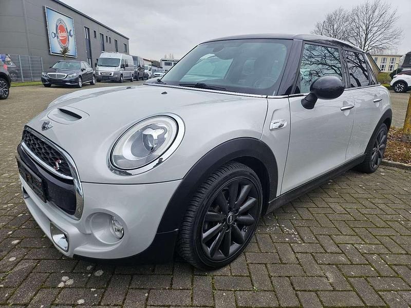 Gebraucht Mini Cooper SD Coupé 170 PS (125 kW) 2017 White silver Coupé