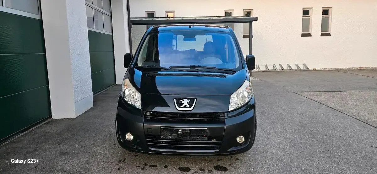Gebraucht Peugeot Expert 90 PS (66 kW) 2012 Schwarz Van