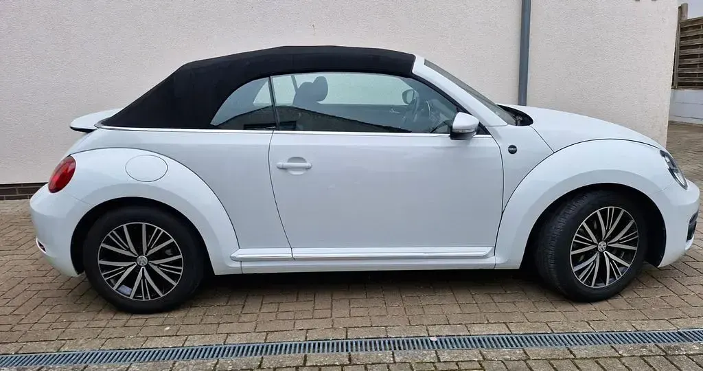 Gebraucht VW Beetle Sound 105 PS (77 kW) 2017 Weiß Kleinwagen