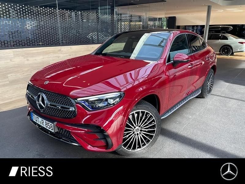 Gebraucht Mercedes GLC300e AMG 333 PS (244 kW) 2025 Manufaktur lack manufaktur patagonienrot bright Coupé