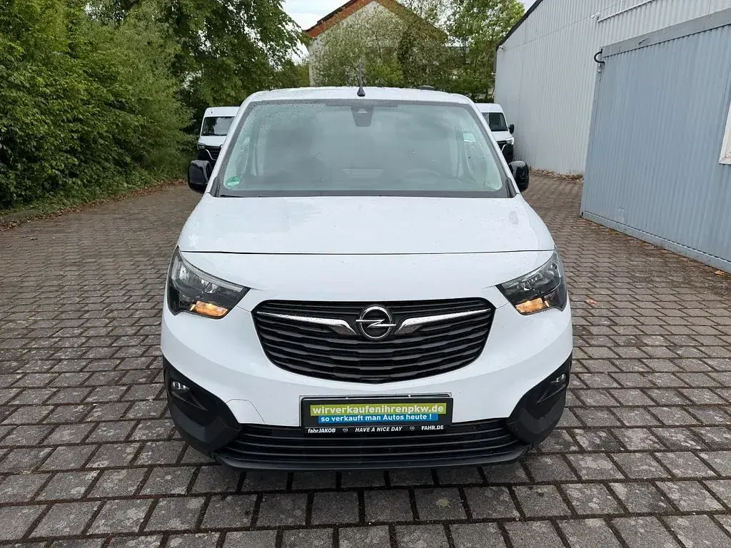 Gebraucht Opel Combo 102 PS (75 kW) 2023 Weiß Van / Kleinbus