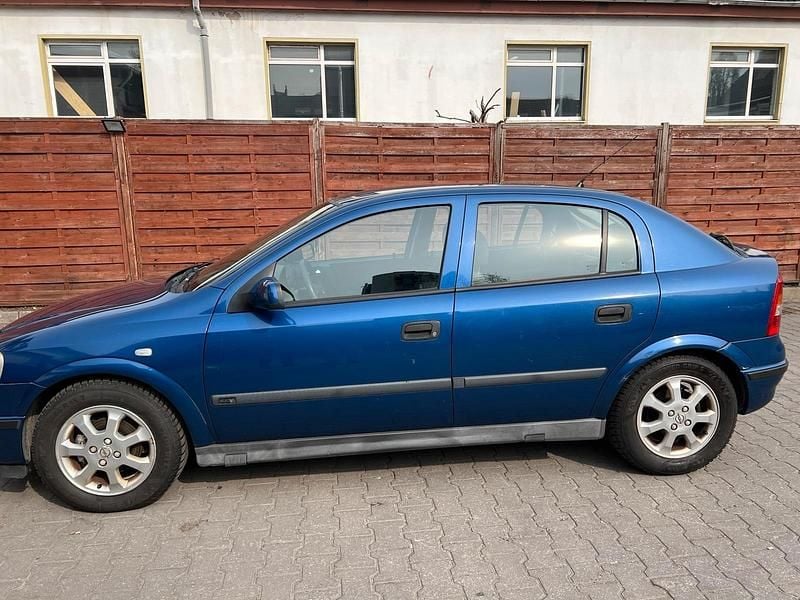 Gebraucht Opel Astra 101 PS (74 kW) 2002 Blau Limousine
