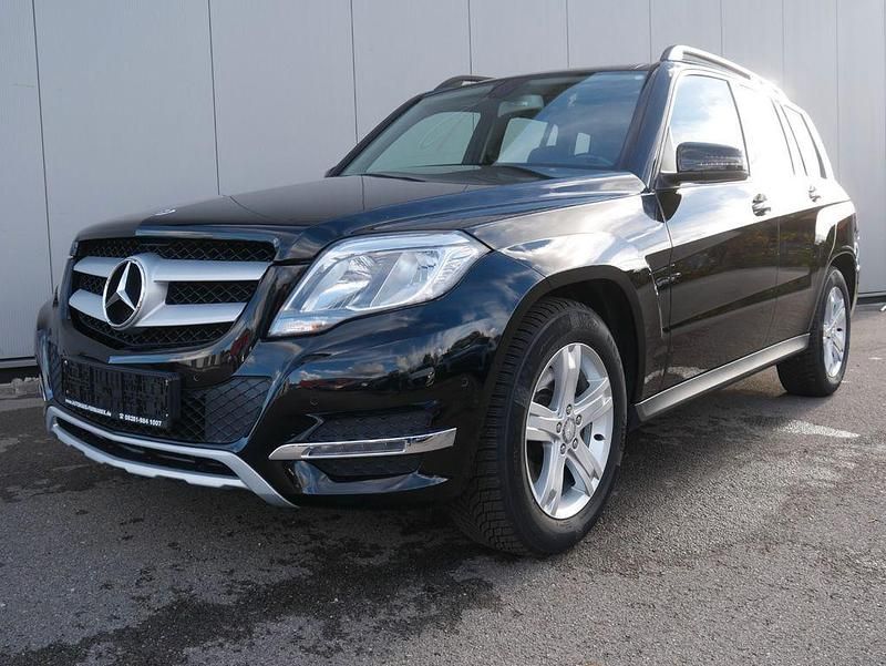 Schwarz Gebraucht 2013 Mercedes GLK250 SUV | 18.550 € (Etwas zu teuer) - Bild 1/4