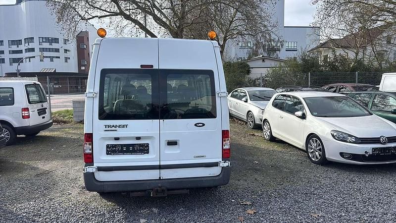 Gebraucht Ford Transit Trend 125 PS (91 kW) 2012 Frostweiß Van / Kleinbus