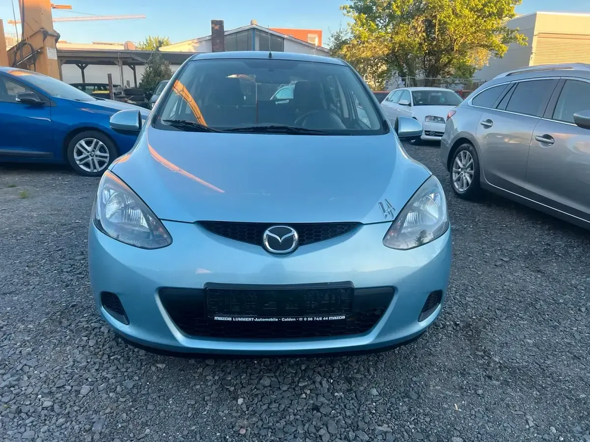 Usata Mazda 2 75 CV (55 kW) 2010 Blu Utilitaria