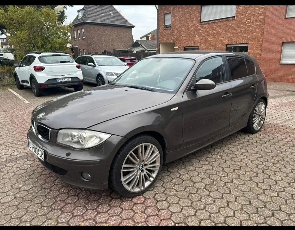 Gebraucht BMW 120 150 PS (110 kW) 2005 Braun Kleinwagen