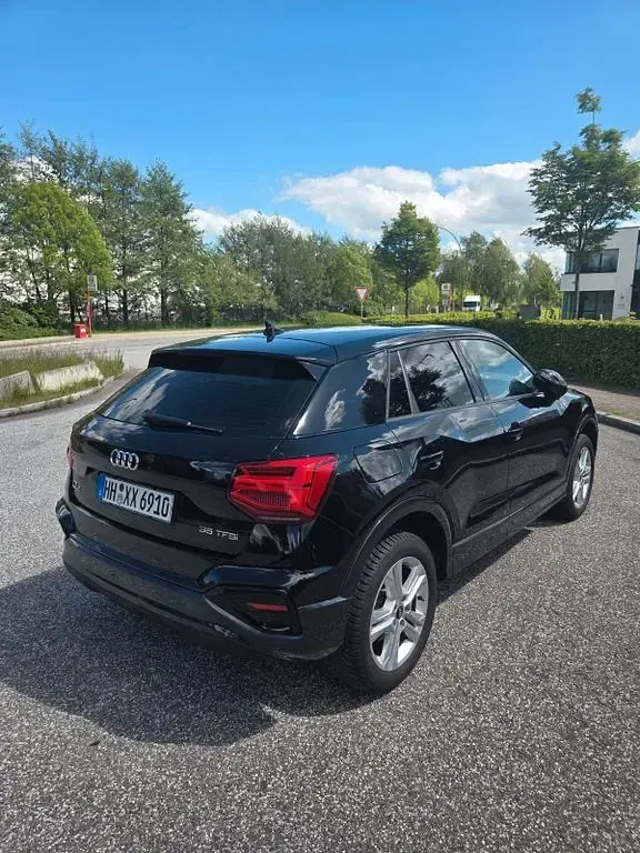 Używany Audi Q2 Advanced Plus 150 KM (110 kW) 2023 Czarny SUV