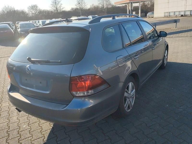 Gebraucht VW Golf VII Match 122 PS (89 kW) 2012 Grau Kombi