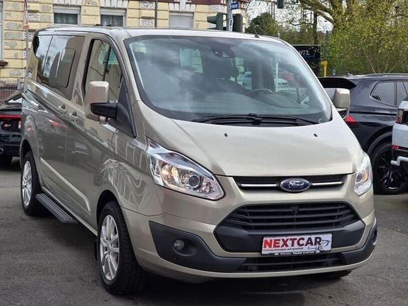Gebraucht Ford Tourneo Custom Titanium 160 PS (117 kW) 2013 Grau Van