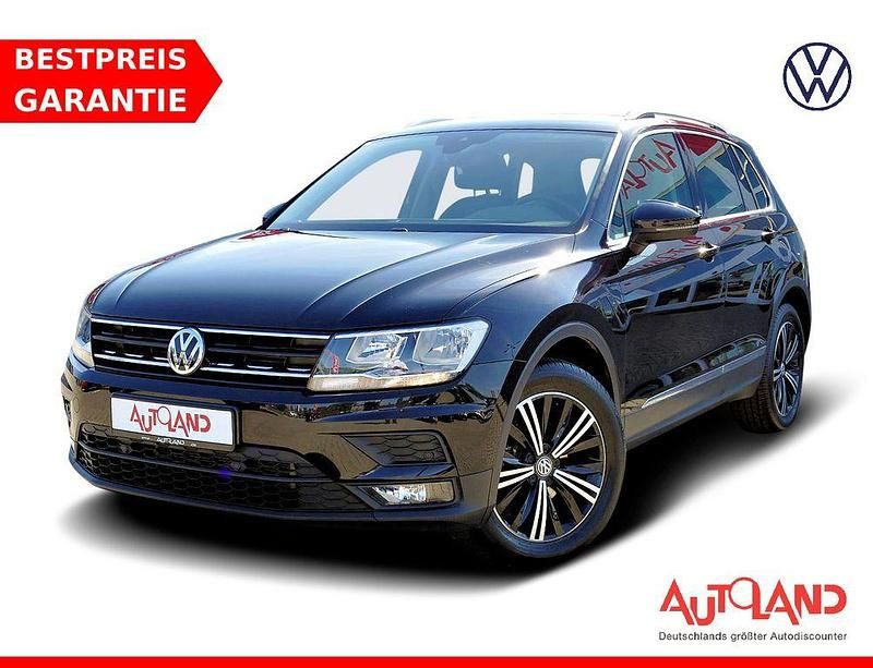 Grau Gebraucht 2022 VW Tiguan Active SUV | 29.950 € (Etwas zu teuer) - Bild 1/4