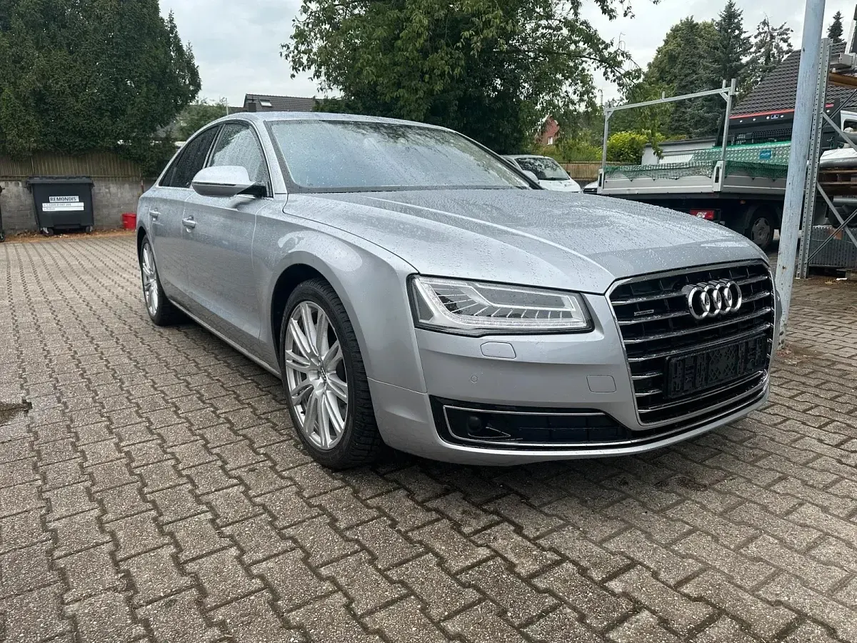 Gebraucht Audi A8 435 PS (319 kW) 2015 Silber Limousine