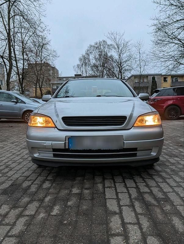 Gebraucht Opel Astra 75 PS (55 kW) 1999 Grau Limousine