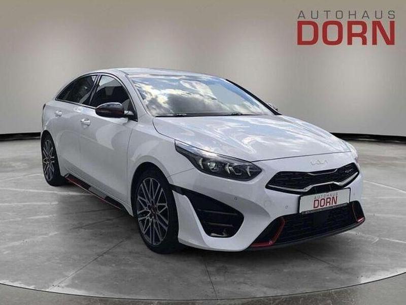 Gebraucht Kia ProCeed GT 204 PS (150 kW) 2022 Weiß Kleinwagen