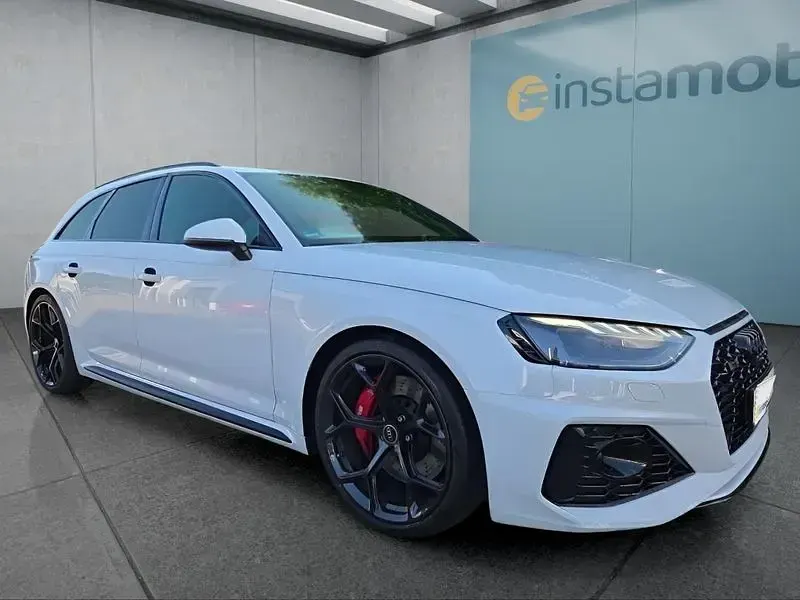 Gebraucht Audi RS4 450 PS (330 kW) 2024 Weiß Kombi
